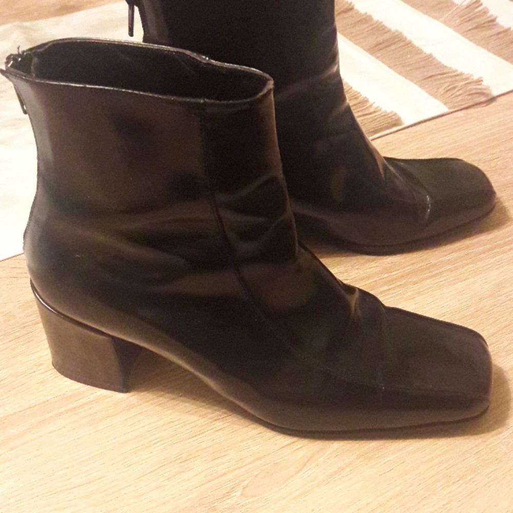 Via Spiga Classic Boots!